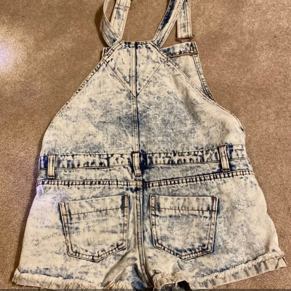 VINTAGE OVERALL SHORTS- size small - Picture 6 of 6